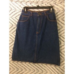 Vintage Denim Skirt 🏷